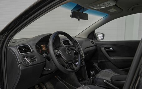 Volkswagen Polo VI (EU Market), 2017 год, 1 235 000 рублей, 17 фотография