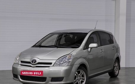 Toyota Corolla Verso I, 2005 год, 650 000 рублей, 3 фотография