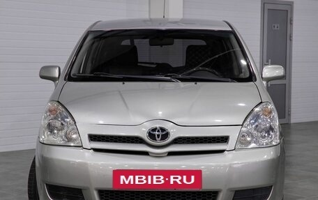 Toyota Corolla Verso I, 2005 год, 650 000 рублей, 2 фотография