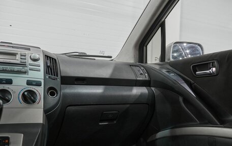 Toyota Corolla Verso I, 2005 год, 650 000 рублей, 31 фотография