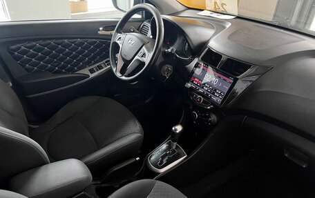 Hyundai Solaris II рестайлинг, 2012 год, 635 000 рублей, 12 фотография