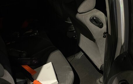 Honda Fit III, 2002 год, 215 000 рублей, 11 фотография