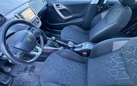 Peugeot 2008 II, 2014 год, 750 000 рублей, 10 фотография