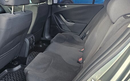 Volkswagen Passat B6, 2005 год, 549 000 рублей, 10 фотография