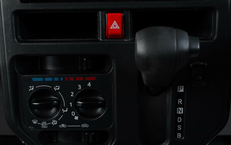 Toyota Roomy I, 2019 год, 1 199 000 рублей, 17 фотография