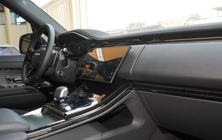 Land Rover Range Rover Sport, 2025 год, 18 990 000 рублей, 18 фотография