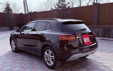 Mercedes-Benz GLA, 2018 год, 1 940 000 рублей, 4 фотография