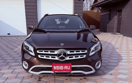 Mercedes-Benz GLA, 2018 год, 1 940 000 рублей, 2 фотография