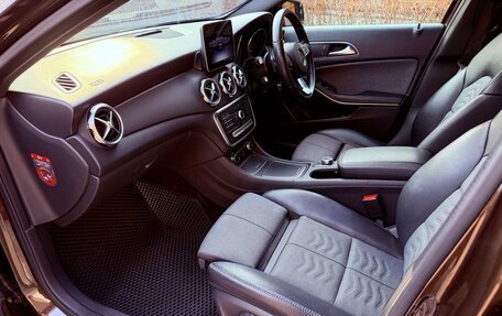 Mercedes-Benz GLA, 2018 год, 1 940 000 рублей, 13 фотография