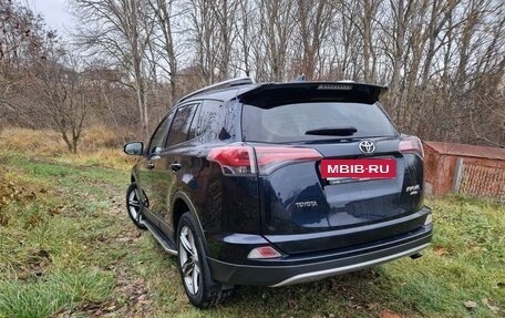 Toyota RAV4, 2017 год, 1 980 000 рублей, 3 фотография