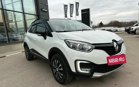 Renault Kaptur I рестайлинг, 2017 год, 1 199 000 рублей, 5 фотография