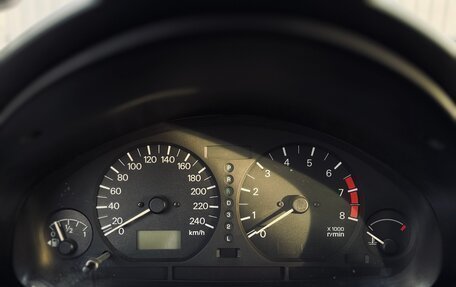 Mitsubishi Carisma I, 2002 год, 20 фотография