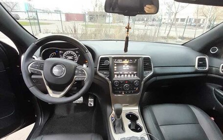 Jeep Grand Cherokee, 2016 год, 2 540 000 рублей, 18 фотография