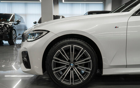 BMW 3 серия, 2019 год, 4 050 000 рублей, 19 фотография