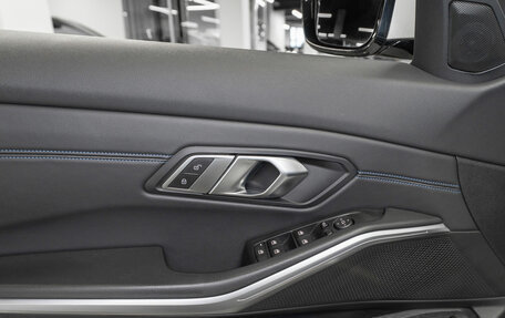 BMW 3 серия, 2019 год, 4 050 000 рублей, 17 фотография