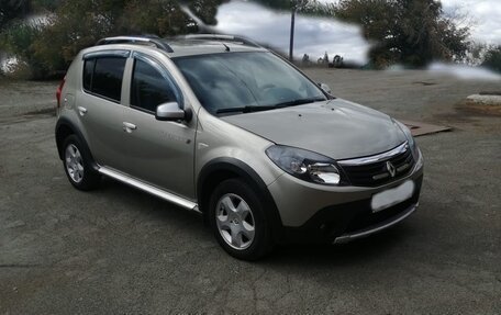 Renault Sandero I, 2013 год, 720 000 рублей, 1 фотография