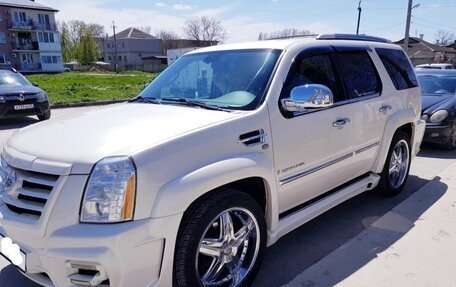 Cadillac Escalade III, 2008 год, 1 800 000 рублей, 4 фотография