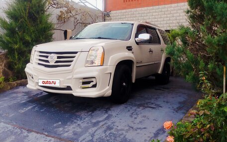 Cadillac Escalade III, 2008 год, 1 800 000 рублей, 13 фотография