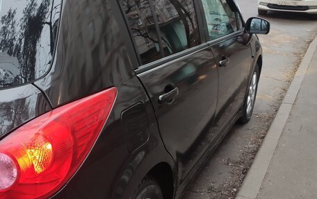 Nissan Tiida, 2010 год, 700 000 рублей, 9 фотография