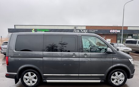 Volkswagen Multivan T6 рестайлинг, 2018 год, 3 800 000 рублей, 4 фотография