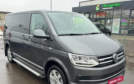 Volkswagen Multivan T6 рестайлинг, 2018 год, 3 800 000 рублей, 3 фотография