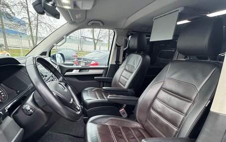 Volkswagen Multivan T6 рестайлинг, 2018 год, 3 800 000 рублей, 10 фотография