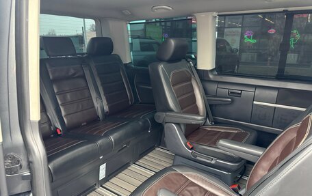 Volkswagen Multivan T6 рестайлинг, 2018 год, 3 800 000 рублей, 14 фотография