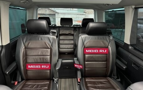 Volkswagen Multivan T6 рестайлинг, 2018 год, 3 800 000 рублей, 15 фотография