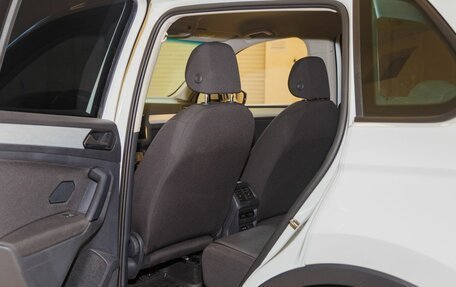 Volkswagen Tiguan II, 2021 год, 3 061 000 рублей, 12 фотография