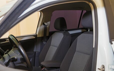 Volkswagen Tiguan II, 2021 год, 3 061 000 рублей, 13 фотография