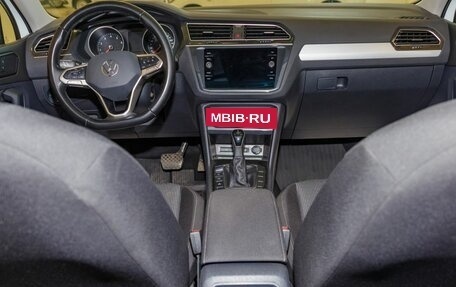 Volkswagen Tiguan II, 2021 год, 3 061 000 рублей, 11 фотография