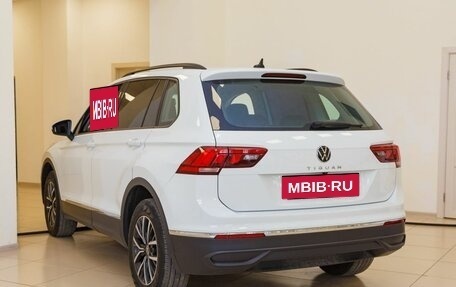 Volkswagen Tiguan II, 2021 год, 3 061 000 рублей, 6 фотография