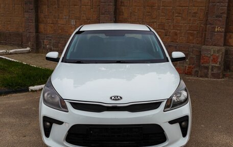 KIA Rio IV, 2019 год, 1 496 800 рублей, 2 фотография