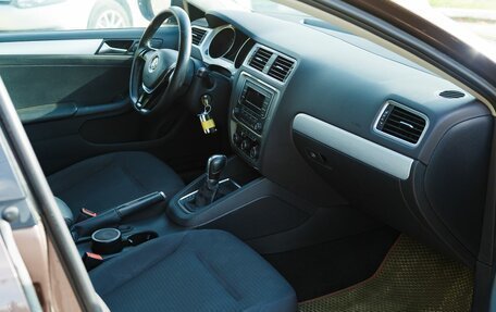 Volkswagen Jetta VI, 2018 год, 1 800 000 рублей, 14 фотография