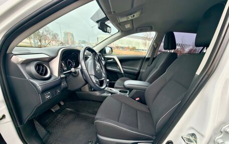 Toyota RAV4, 2018 год, 2 950 000 рублей, 17 фотография