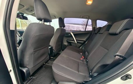 Toyota RAV4, 2018 год, 2 950 000 рублей, 20 фотография