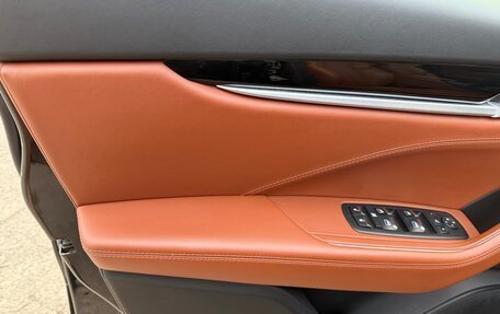 Maserati Levante I, 2017 год, 3 645 000 рублей, 18 фотография