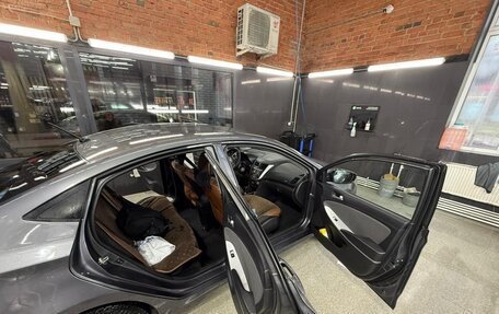 Hyundai Solaris II рестайлинг, 2013 год, 750 000 рублей, 3 фотография