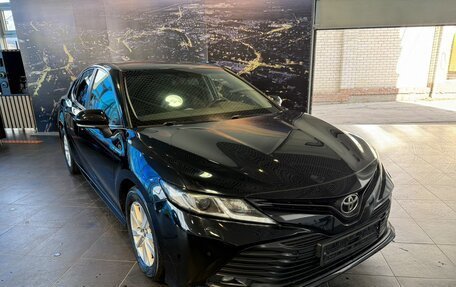 Toyota Camry, 2018 год, 2 800 000 рублей, 3 фотография