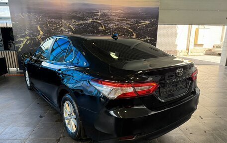 Toyota Camry, 2018 год, 2 800 000 рублей, 6 фотография