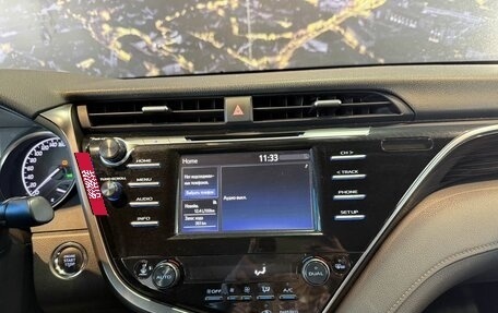Toyota Camry, 2018 год, 2 800 000 рублей, 10 фотография