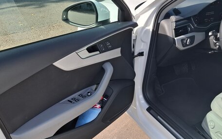 Audi A4, 2019 год, 2 150 000 рублей, 23 фотография