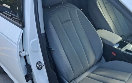 Audi A4, 2019 год, 2 150 000 рублей, 21 фотография