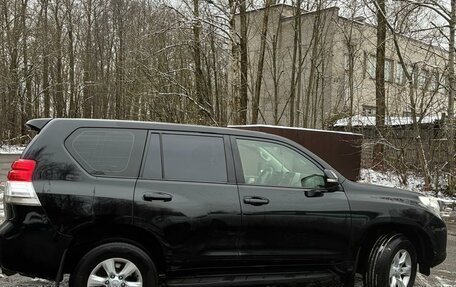 Toyota Land Cruiser Prado 150 рестайлинг 2, 2011 год, 2 500 000 рублей, 3 фотография