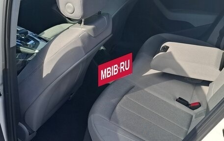 Audi A4, 2019 год, 2 150 000 рублей, 20 фотография