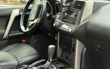 Toyota Land Cruiser Prado 150 рестайлинг 2, 2011 год, 2 500 000 рублей, 7 фотография