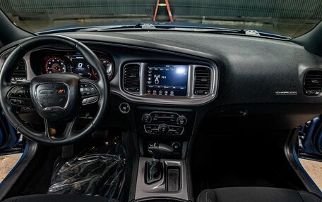 Dodge Charger, 2023 год, 9 062 565 рублей, 13 фотография