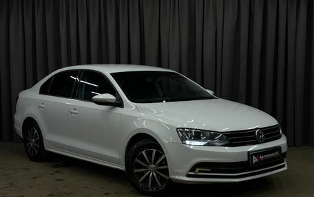 Volkswagen Jetta VI, 2015 год, 999 900 рублей, 2 фотография
