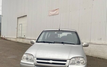 Chevrolet Niva I рестайлинг, 2004 год, 170 000 рублей, 2 фотография