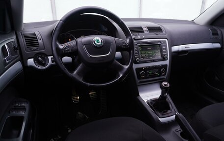 Skoda Octavia, 2011 год, 995 000 рублей, 11 фотография